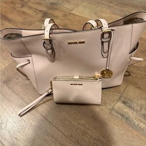 Michael Kors Blush Tote and Wristlet Set